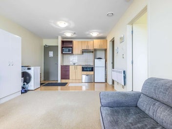 6C/17 Crown Lynn Place, New Lynn, Auckland