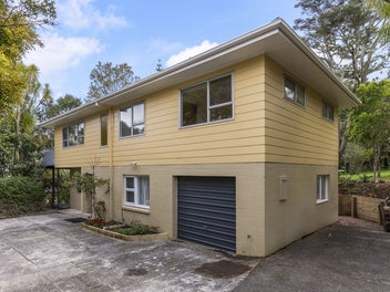 1/21 Woodcote Drive, Glenfield, Auckland