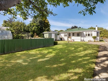 19 Oxford Street, Martinborough