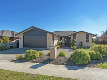 9 Fairose Drive, Richmond