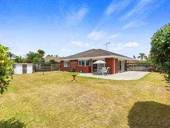 11 Beachlands Place, Papamoa Beach, Papamoa