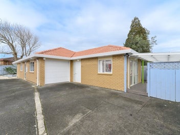 12B Howell Crescent, Mount Roskill, Auckland