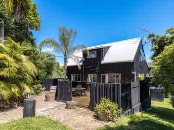 19 Te Makiri Road, Onetangi, Waiheke Island