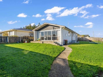 1 Avon Road, Clifton, Invercargill