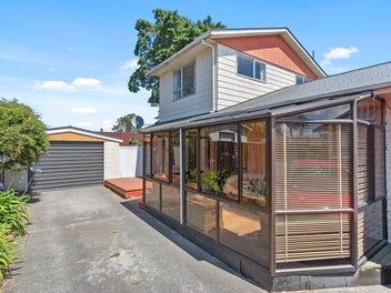 2/132 Hay Street, Bromley, Christchurch