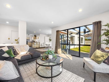 2 Wendy Place, Heathcote Valley, Christchurch