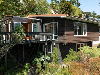 82 Scenic Drive, Titirangi, Auckland