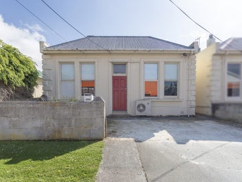 8 Dee Street, Oamaru