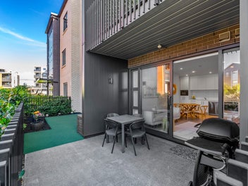 G04/10 Awataha Drive, Northcote, Auckland