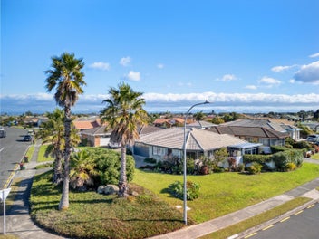 2 Lotus Avenue, Mount Maunganui, Mount Maunganui