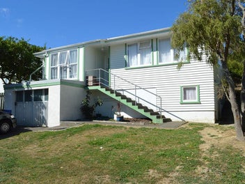 74 Kokiri Crescent, Waitangirua, Porirua
