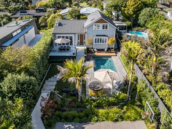 15 Nikau Street, Eastbourne, Lower Hutt