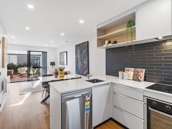 2/119 Bruce McLaren Road, Henderson, Auckland