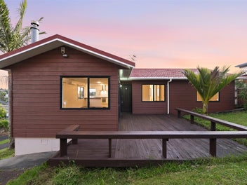 1/3 Valecrest Place, Bayview, Auckland