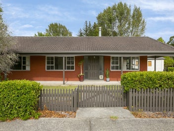 22 Macdonell Street, Hilltop, Taupo