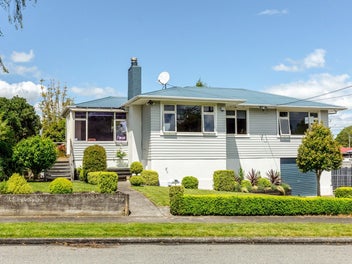4 Wavell Crescent, Lansdowne, Masterton