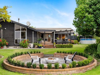 11 Holyrood Street, Taradale, Napier