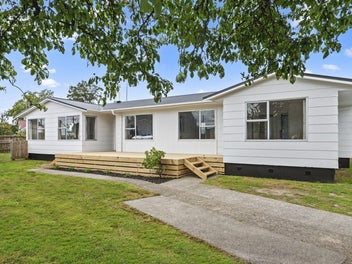 53 Kawaha Point Road, Kawaha Point, Rotorua