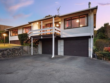 6 Langstone Street, Welcome Bay, Tauranga