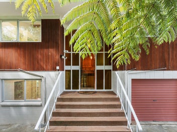 24 Noeleen Street, Glenfield, Auckland