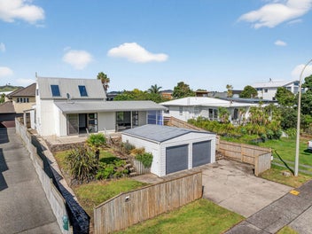 718A Papamoa Beach Road, Papamoa Beach, Papamoa