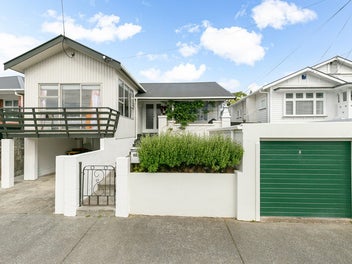 29 Palm Avenue, Lyall Bay, Wellington