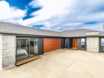 13 Magnolia Crescent, Tawhero, Whanganui