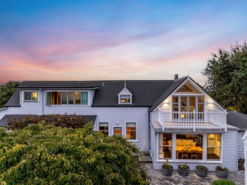 2 Sealy Road, Bluff Hill, Napier