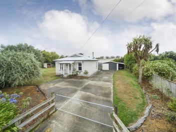 37 Hammond Street, Bulls