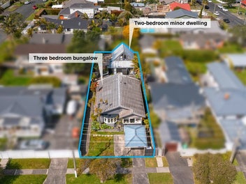 72 Eversleigh Road, Belmont, Auckland