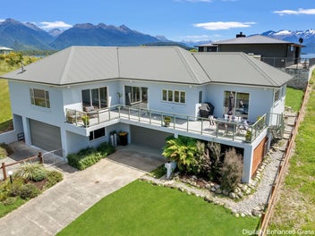 25 Muriwai Drive, Manapouri, Manapouri