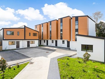 7/10 Orchid Place, Te Atatu South, Auckland