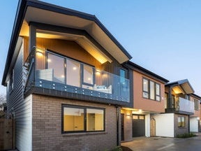 8B Hadfield Street, Beach Haven, Auckland