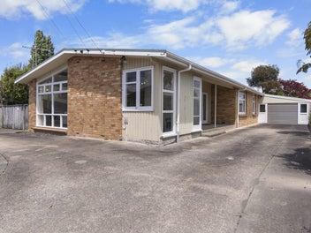 24 Braid Road, St Andrews, Hamilton