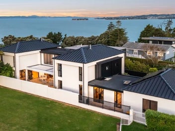 90 Marine Parade, Mellons Bay, Auckland
