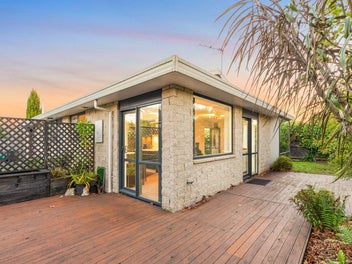 2/11 Moana Street, Somerfield, Christchurch