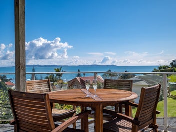 5 Dudley Crescent, Cable Bay, Cable Bay