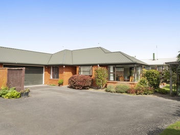 2/221 Harewood Road, Bishopdale, Christchurch