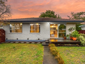 1/9C Lydbury Place, Parklands, Christchurch