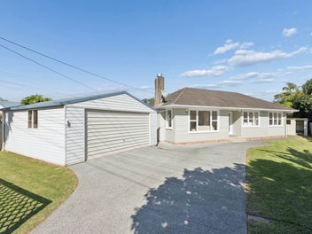 109 Vodanovich Road, Te Atatu South, Auckland