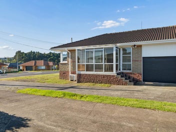 1/57 Orams Road, Hillpark, Auckland