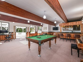 318 Huia Road, Titirangi, Auckland
