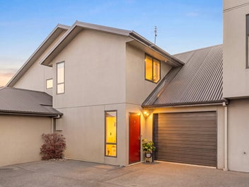 2/38 Brockworth Place, Riccarton, Christchurch