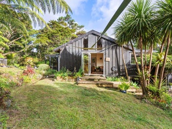 109 Bethells Road, Waitākere, Auckland