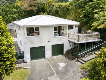 12 Pembroke Street, Tawa, Wellington