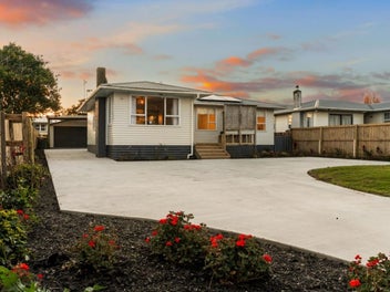 37 Mckenzie Road, Mangere Bridge, Auckland
