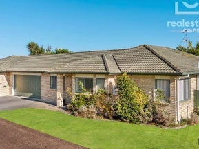 16 Castlehill Court, Wattle Downs, Auckland