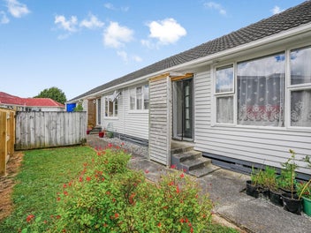 2/3 Huia Grove, Elderslea, Upper Hutt