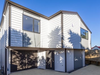 69D Andrew Road, Howick, Auckland