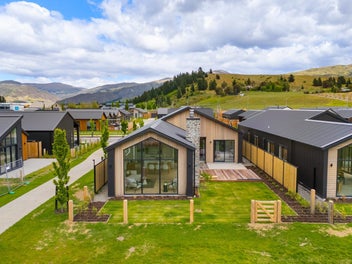 119 Wooing Tree Avenue, Cromwell, Cromwell